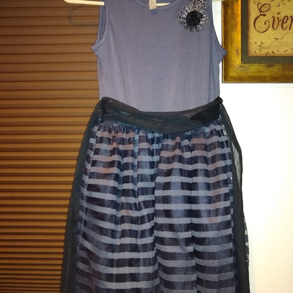 Girls Casual Dress  youth size L